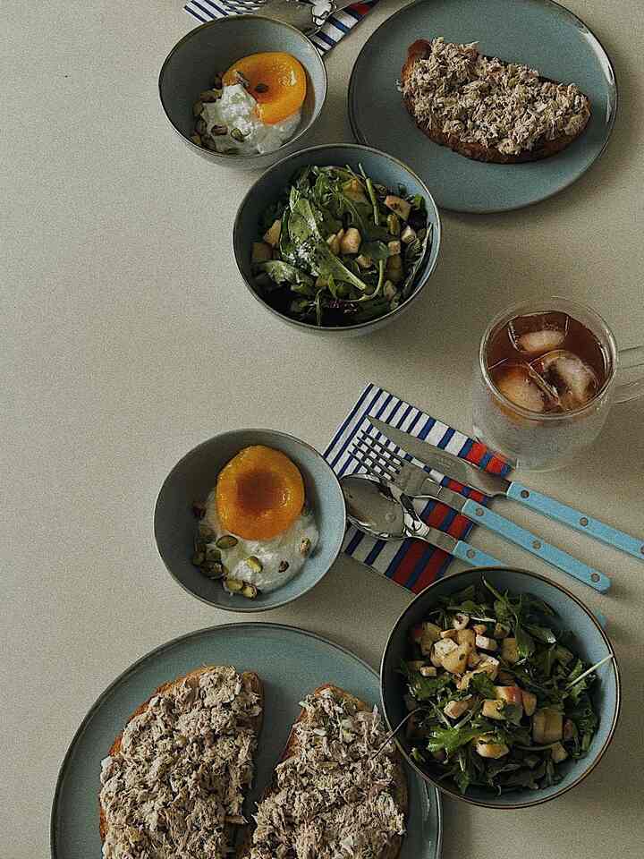 I’ve been collecting Serax’s Terres De Rêves series by Anita Le Grelle ✨ I fell in love with all the colors, especially with the natural color at the rim. It goes well with western food as well as Korean dishes. I’m planning on adding more smaller dishes 

#myfavoritecollection #furniturechallenge #designobsession #interioraddict #styledspaces