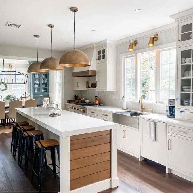 Love the warm glow of these pendant lights in our kitchen #kitcheninspo #pendantlights #homedecor