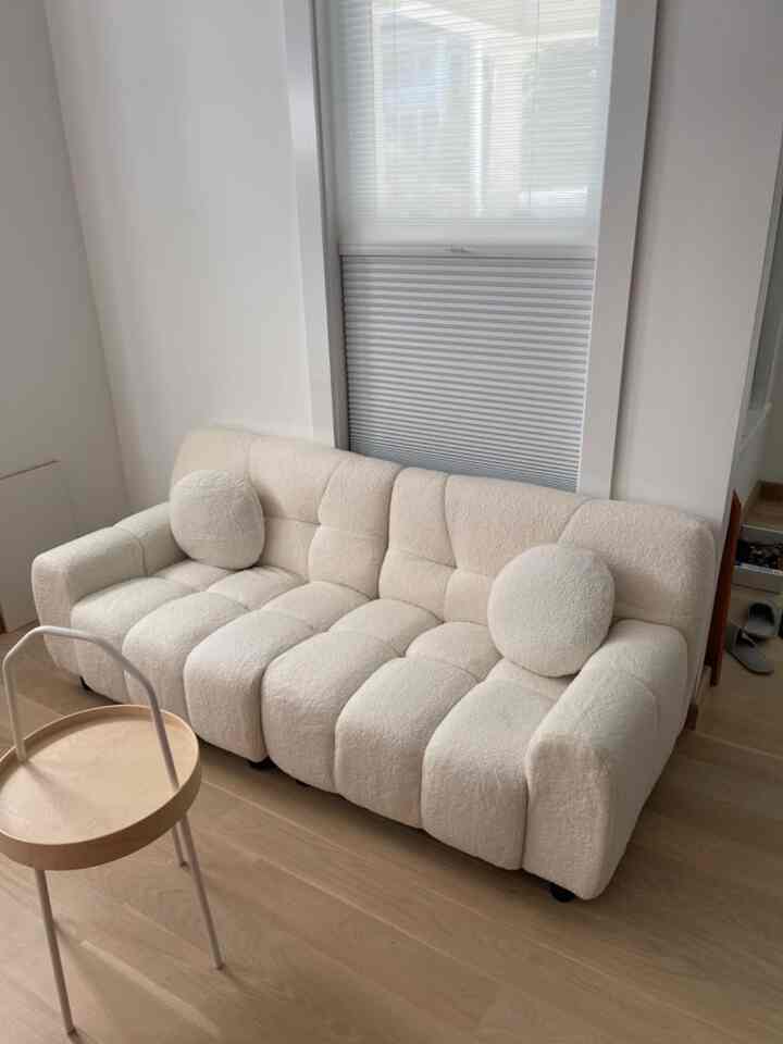 Loving this white sofa it's so cozy #cozysofa #livinfroom #homedecor