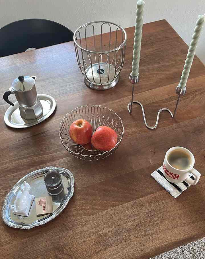 Stainless steel kitchenware is my top pick. It's low-maintenance, heat-resistant, and sustainable. And, I have to admit, it's visually appealing. 🩶

#stainlesssteel #kitchenware #alessi #georgjensen #basket #candleholder #ikea #myfavoritecollection