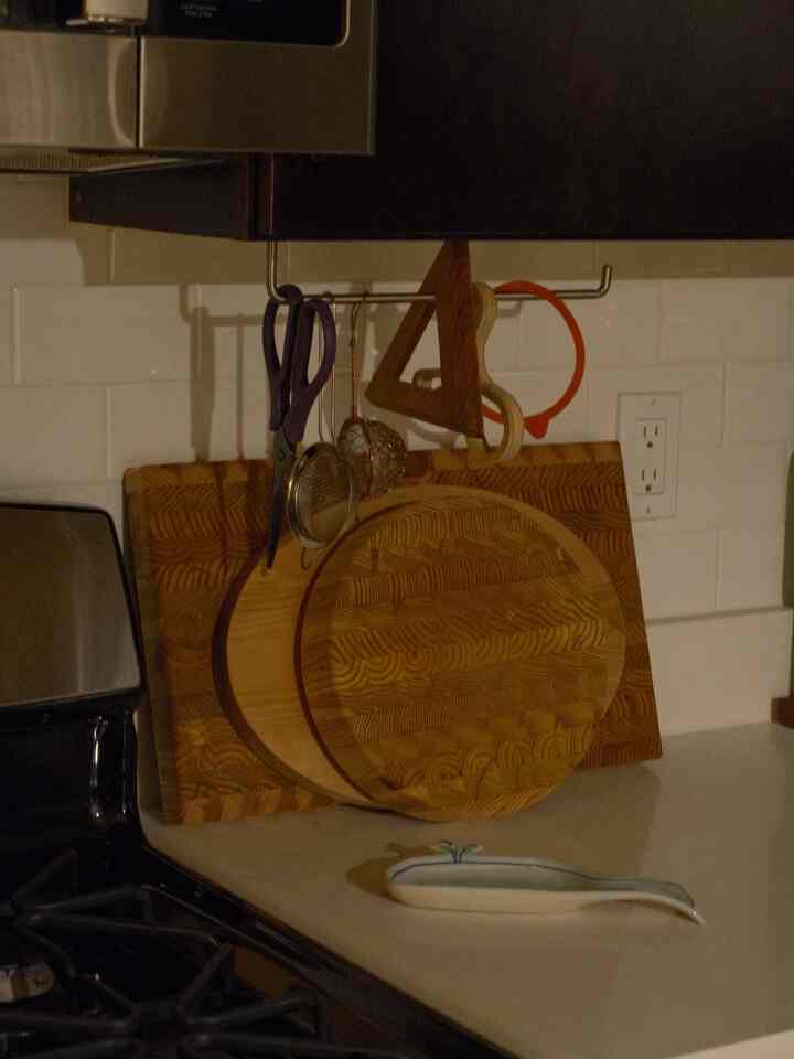 My cutting board collection. I usually use the smaller round one for every day cooking. These boards also sometimes turn into barbecue or cheese boards!

#mycollection #mycuttingboardcollection #cuttingboard #endgrainboard #endgraincuttingboard #cheeseboard 