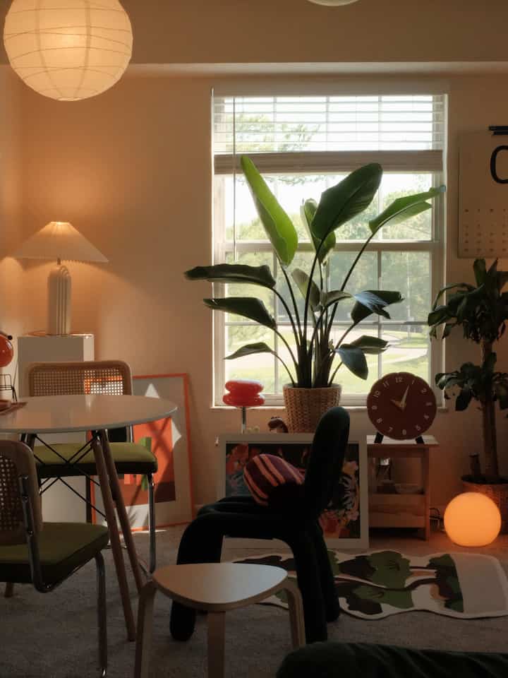 Pictures of the new sofa cokong very very soon!

#sofa #diningaesthetic #ikeapictureframe 