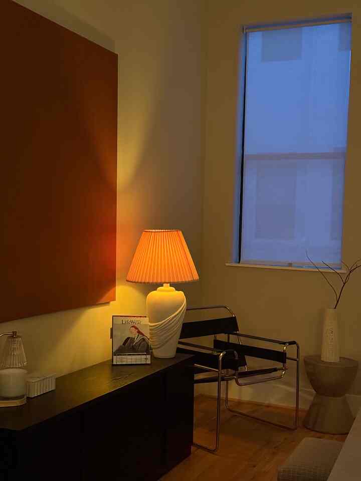 Saat fajar menyingsing dan lampu-lampu kecil menyala 💫 #cozy #ambiance #lamps #night