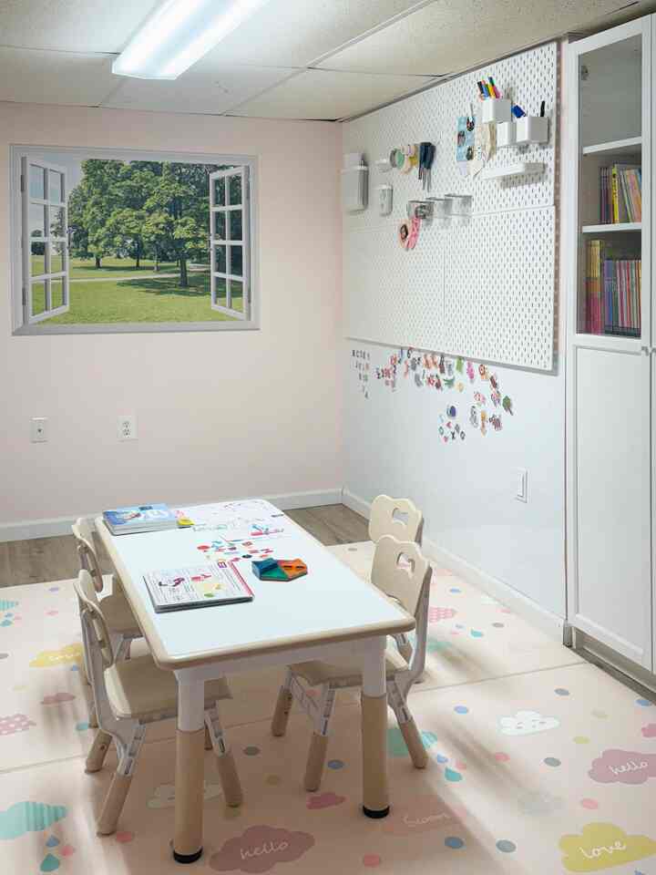 My daughter's favorite place🎨📚
#drawingandcraftarea