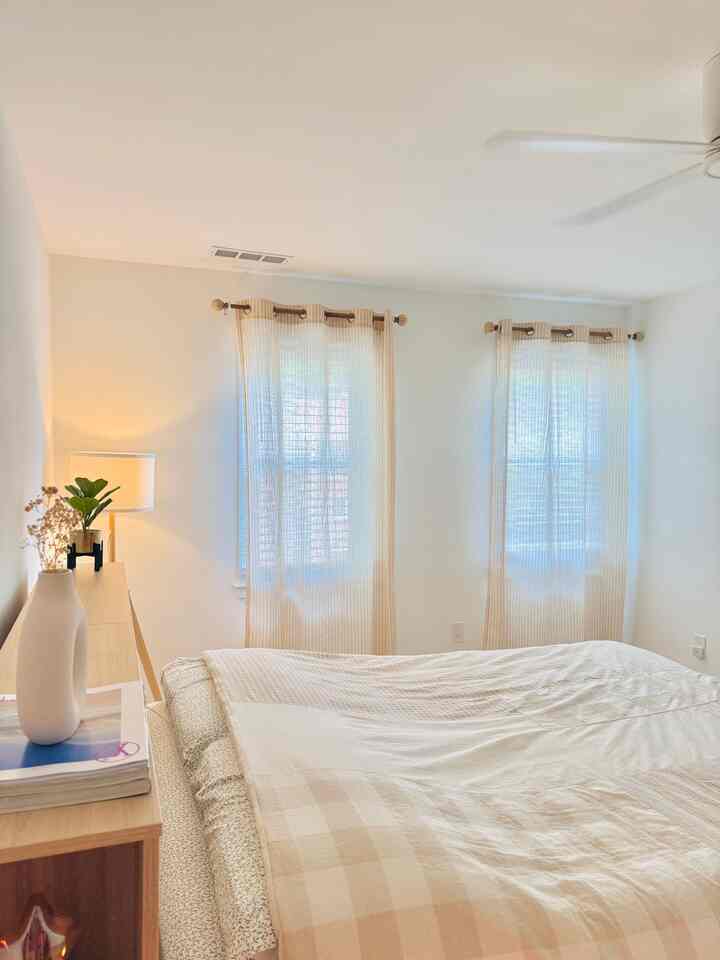 Who knew curtains could make such a difference? These beige stripes bring in the prettiest light and totally pull the guest room together. Do you love them too? ☀️

#bedroom #bedroominterior #bedroomdecor #guestroom #beige #beigeinterior #beigetone #homedecor #interior #cozy #cozybedroom #cozyroom #cozyinterior #cozyhome 