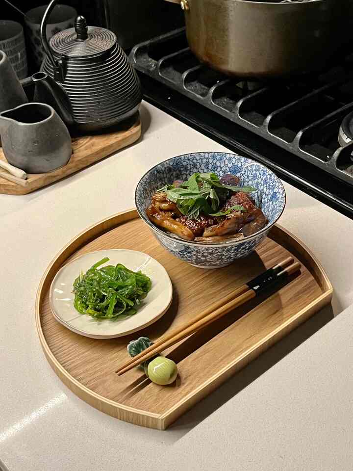 Date night-in is so fun with some elevated tableware 🥰

#tablesetting #tableware #tray #japanese #glass #diningroom