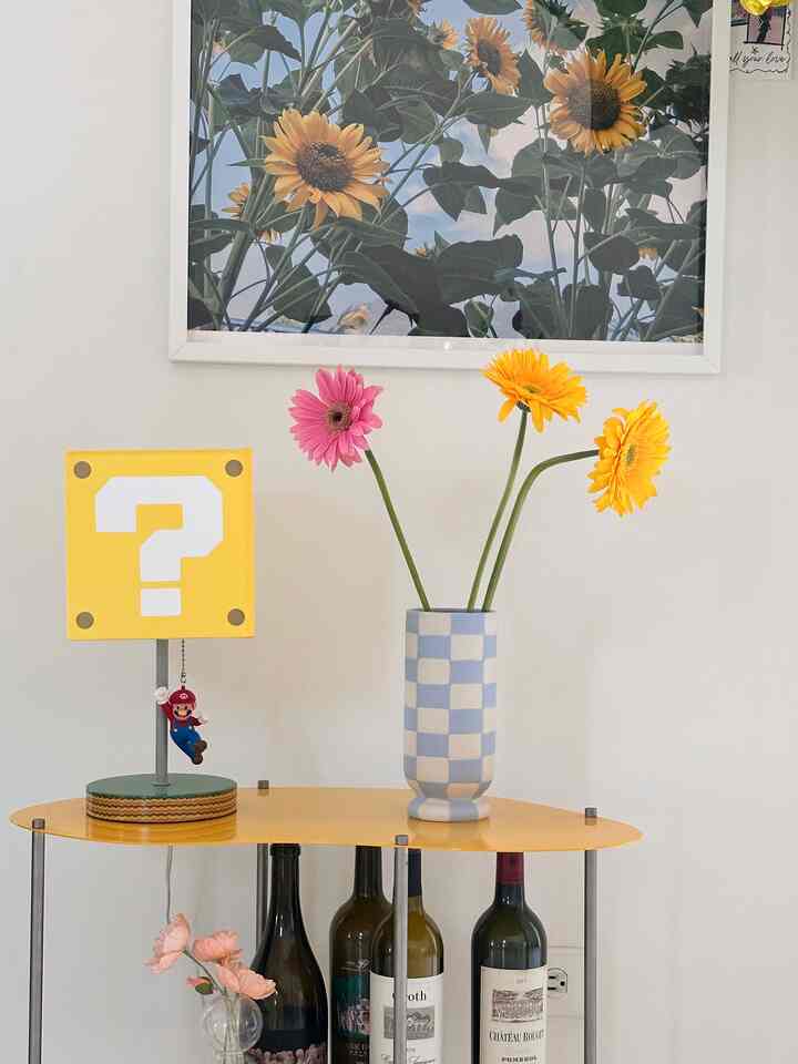 Vivid color point zone ! 
For summer ✨✨

#SummerRefresh #SummerVibes #SummerStyle #SummerAtHome #summer #vase #sidetable #flower #SummerReady