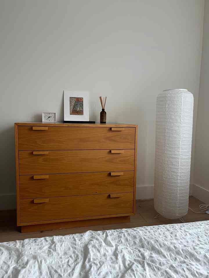 Minimal interior for the bedroom

#minimalliving #bedroominterior 