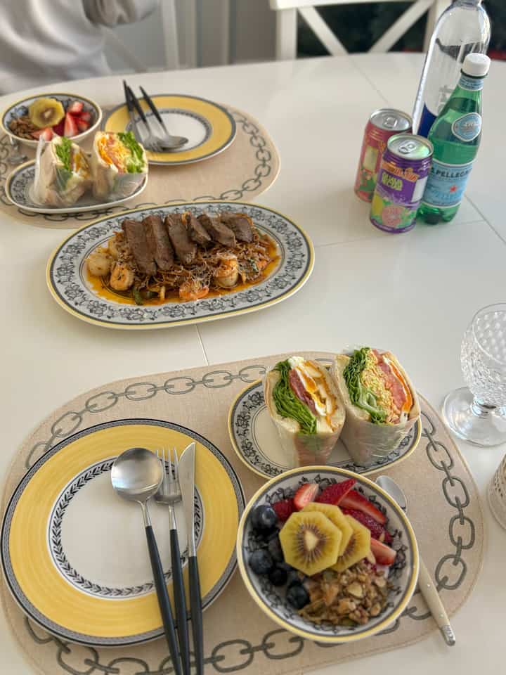 It was such a pretty lunch
#audun #Villeroy #lunch #sandwich #pasta