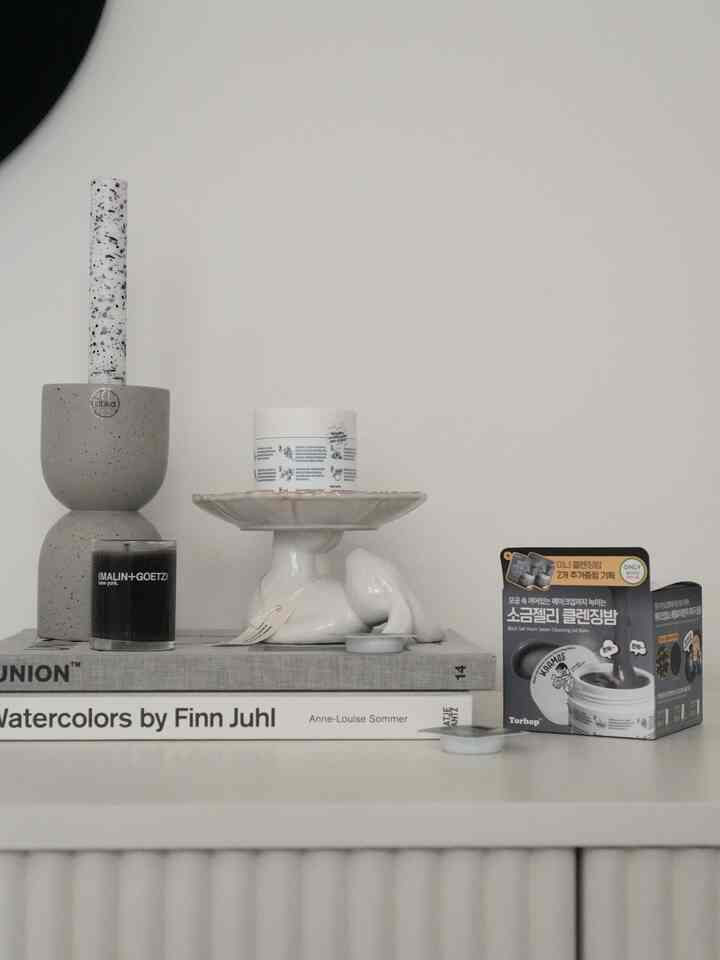 Sideboard styling.
I love my new taper candles 💙

#SummerReady 
#summervibes #summerrefresh #summerstyle #summerathome 
#livingroom #livingroominterior #livingroomdecoration #blueinterior #sideboard #candle #cakestand #tray #candleholder #homedecor 