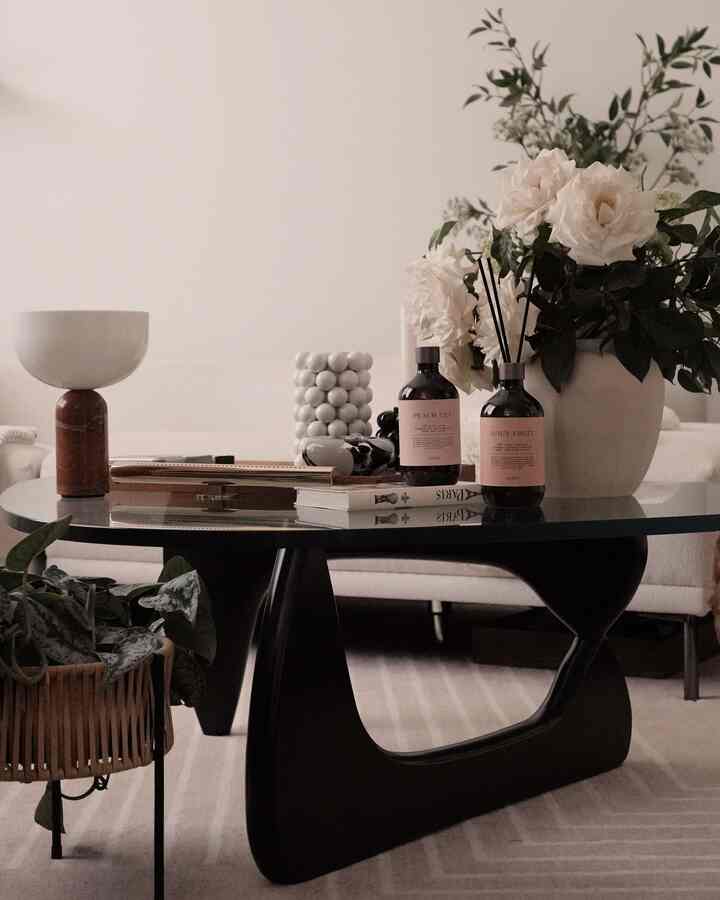 Summer refresh 🍊🍑


#SummerReady #summervibes #summerstyle #summerinterior #summerathome #summerdecor #livingroom #livingroominterior #livingroomdecoration #livingroomtable #coffeetable #homedecor #flower #planter #vase #diffuser #roomfragrance 