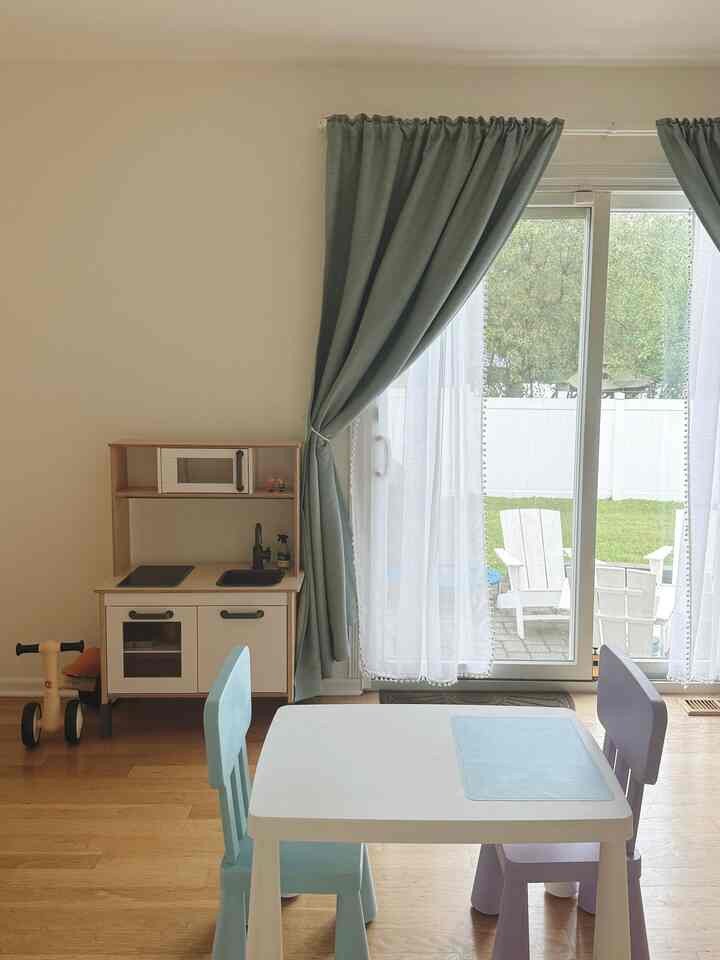 Dapur & ruang makan kedua kami - untuknya💛
#montessori #toddler #kitchen #diningtable #ikea #mammut