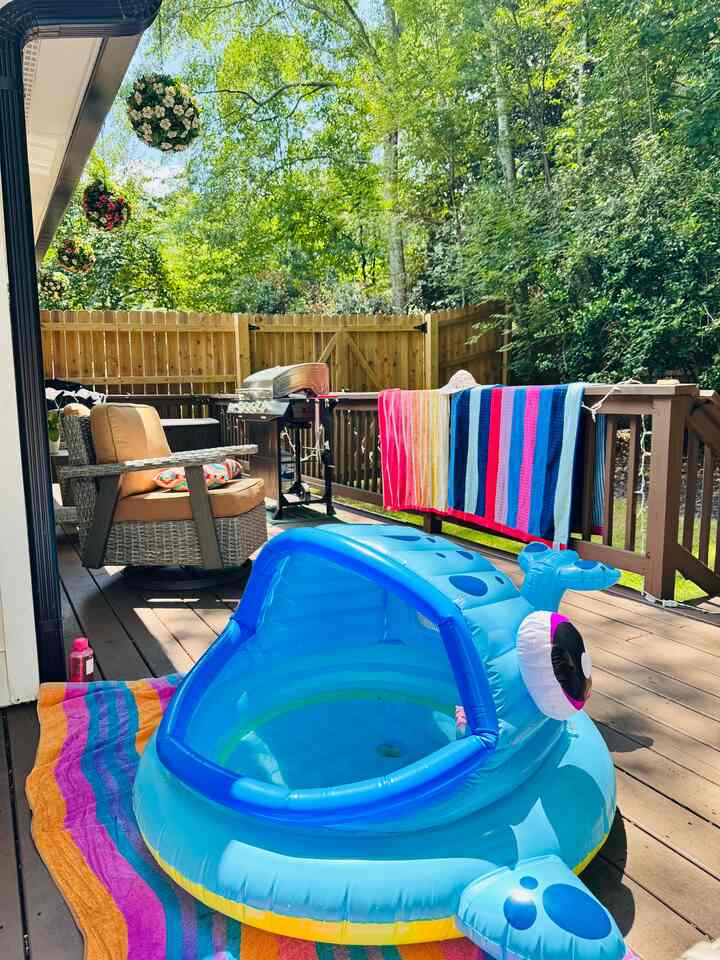 Happy July 4th! 

Beach trips are our usual tradition, but with an 8 month old, travel felt a bit ambitious this year 😅 

So we brought the beach to our backyard instead, and it was perfect! Baby loved splashing in her kiddie pool, and we wrapped it all up with some grilled hot dogs! It was a perfect little holiday 🇺🇸🌭

#July4thDecor #July4Vibes #FourthDecor #IndependenceVibes #FestiveAtHome #July4thReady  #SummerReady #SummerRefresh #SummerVibes #SummerStyle #SummerAtHome 
