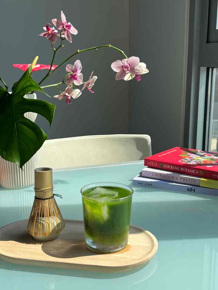 Iced matcha! bright and sunny, styling with color is perfect for summer days ☀️

#SummerReady #SummerRefresh #summer #drink #cafe #homecafe #diningspace #dining #glasscup #minimalistkitchen #minimal #color