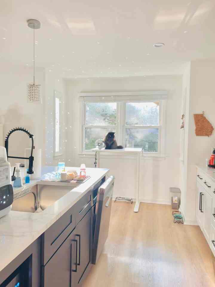 That end of day feeling when the kitchen’s clean, the baby stuff’s ready for tomorrow, and you get a few quiet minutes with your cat and the sunset… 

It’s the little things 😌✨

#kitchen #kitcheninterior #kitchentile #kitchenremodeling #kitchendesign #openkitchen #cozy #cozyinterior #cozyhome #homedecor #interior