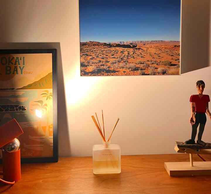 Small collection of stuffs on the bookcase

#livingroomdecor #lowbookcase #wallart