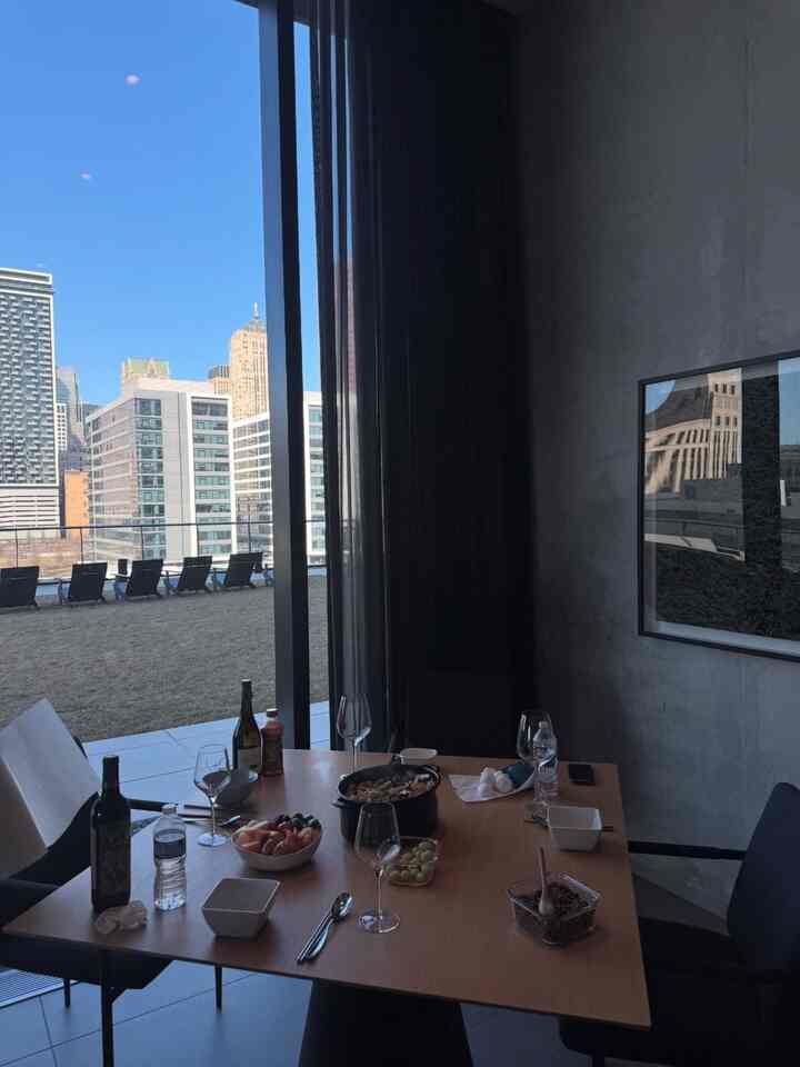 Eating on the terrace and taking a clay class with a friend. 

#summerparty #summerhosting #homebar #dinnerpartydecor #summerdinnerparty #tablestyling #kitchen #livingroom #livingroomtable #wineglass #posterframe #Terrace 