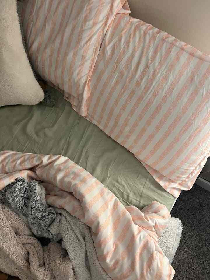 getting ready for bed #bedding #bedsheets #sheets #bedding #linens #pillowcases #pillowcase