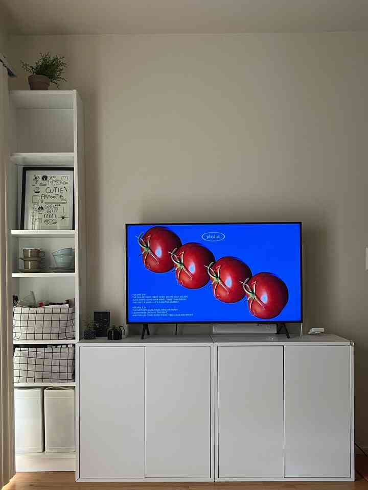 #ikea #whiteinterior #selfinterior #smallroom 