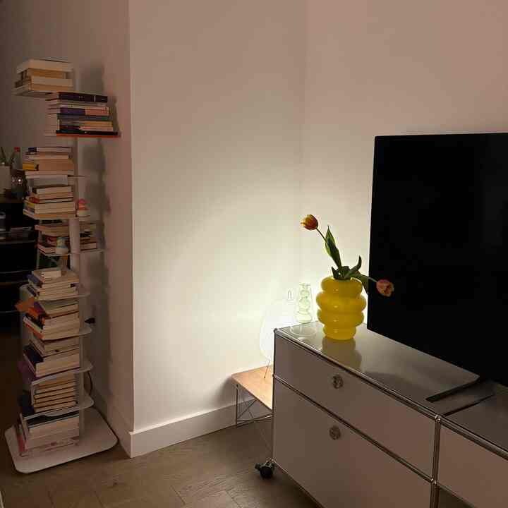 welcome to my nyc apartment 💛
#newyork #japendi #ikea #usm