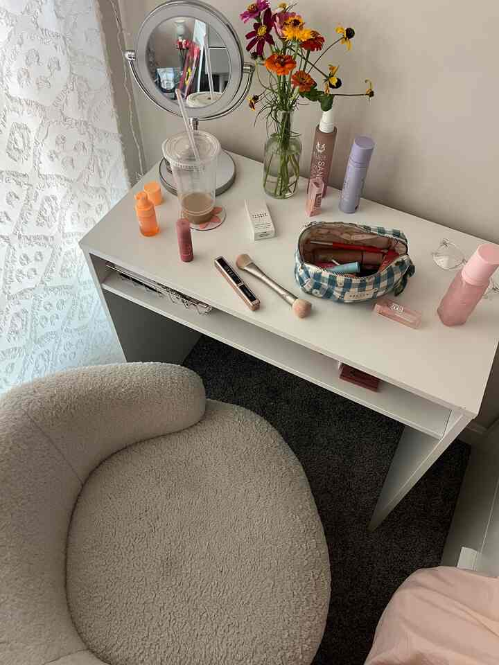 the best place to start the morning #vanity #desk #whitedesk #smalldesk #whitechair #vanityarea 