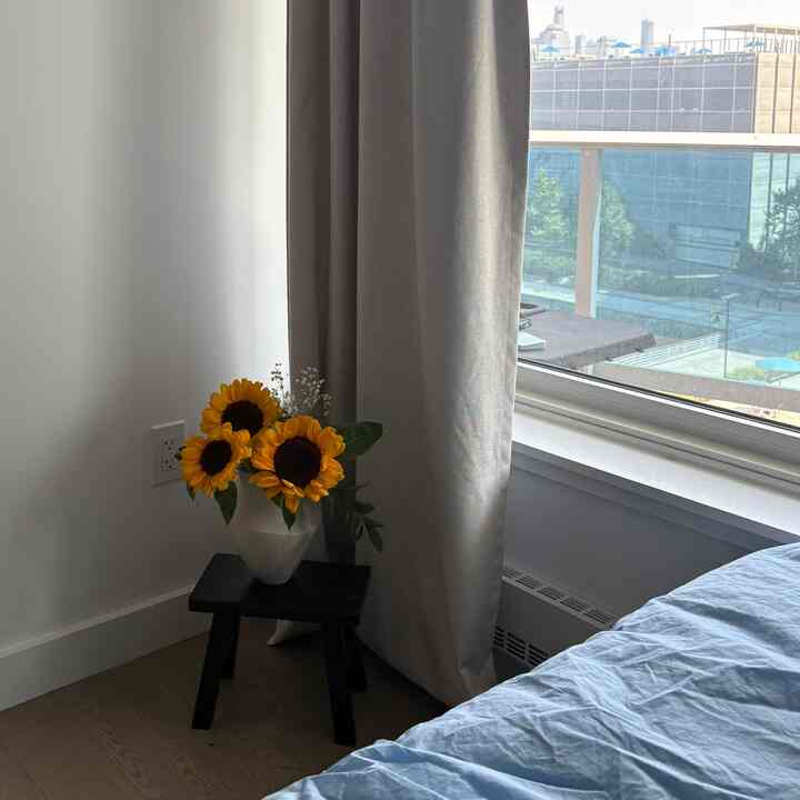 Sunflower on Sunday💛
#zarahome #tekla #stool #bedroominterior #cornerphotozone 