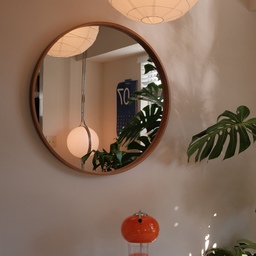 The recent addition of this huge monstera has definitely made my space feel like a tropical summer oasis :)
With its big, beautiful leaves, it absorbs the midday sun, keeping my dining area shaded 🤗
On top of that, I only water this beauty 2-3 times per month, making this plant super beginner friendly!
What is your favorite planf in your home?
#plantdecor #plantinterior #summerdecor #diningcorner #diningroom #diningtable 