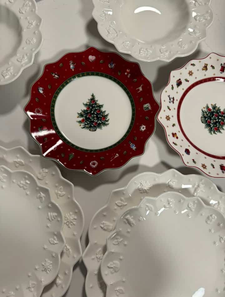 Already counting down to Christmas… 🎄🎁♥️

#OhouseAmbassador #yamaha #yamahagrandpiano #christmas #Villeroy #boch #dinnerware #christmastree #wineglass #jomalone #candle #amazone #pianoroom #livingroom #treedecoration 