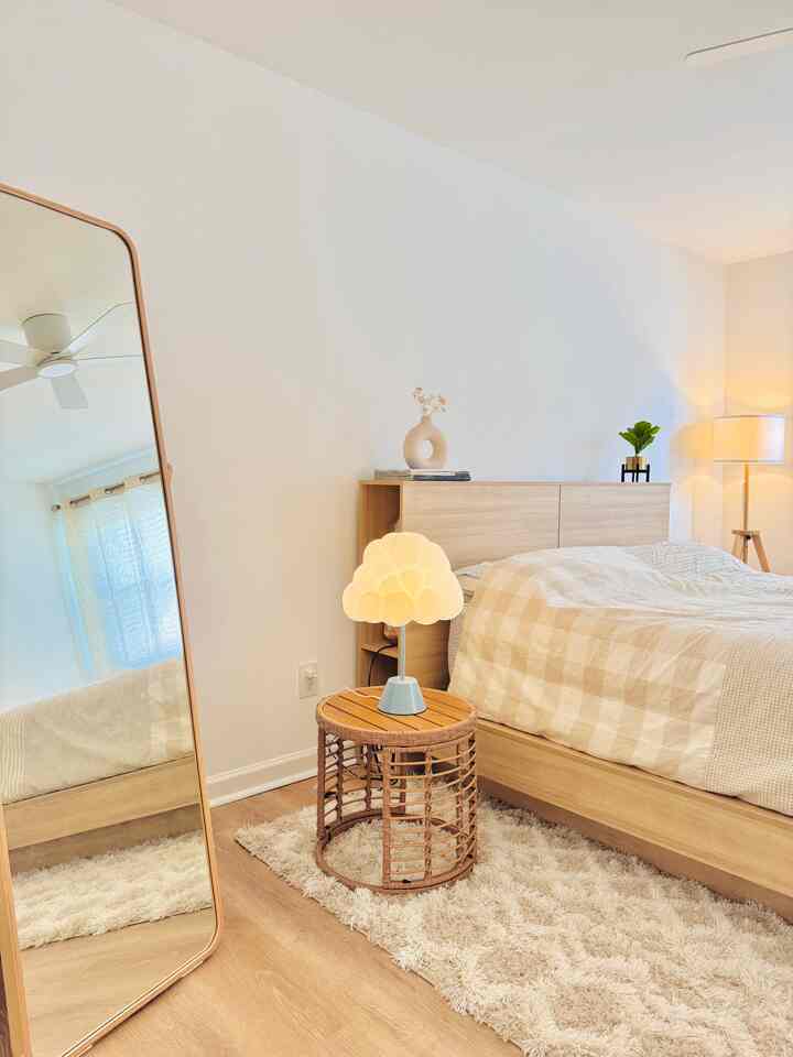 Here's the full room vibe with the cloud lamp ☁️✨

Should it stay here for the pop of color and good vibes, or move to my baby's room? 👀 

#lamp #cloudlamp #lightinginterior #lighting #lightingeffect #bedroom #bedroominterior #bedroomdecor #cozy #cozybedroom #cozyhome #cozyinterior #인테리어 #홈데코 #집꾸미기 #방 #게스트룸 #램프 #클라우드램프