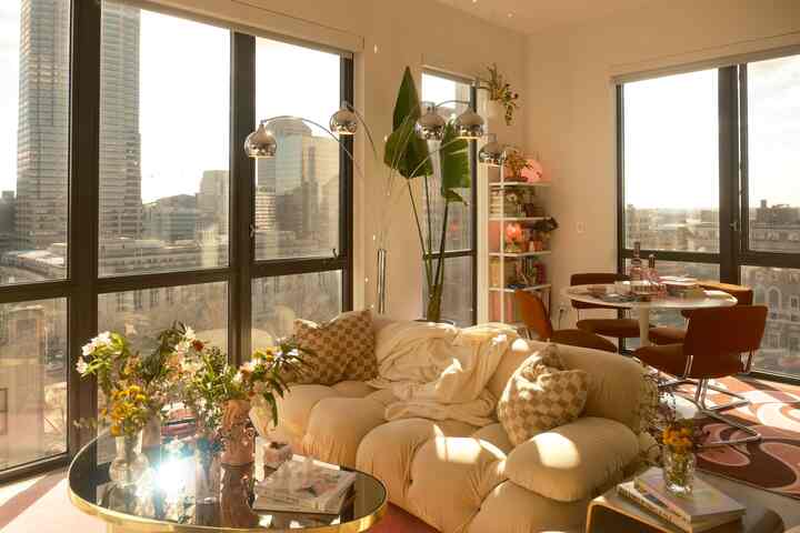Lounging in the sun. 🥰☀️

#livingroominterior #highrise #naturallight #eclectic