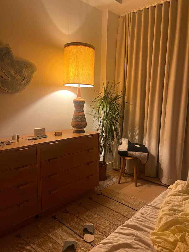 I love stepping on the ikea runner from the bed. It feels warm and natural.
#runner #bedroomdecor #warmvibes