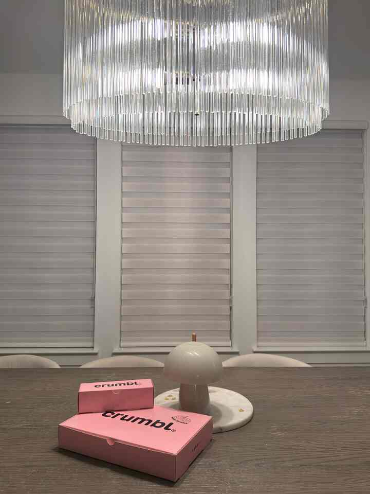 Midnight Cookies🍪

#kitcheninterior 
#kitchen
#dessert 
#lightinginterior 
#chandelier 
#ikealighting 
#ikeahack
#ikeadiy
#cozy 