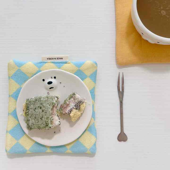 So lovely handmade tea coaster ! 
Thanks you for Ohouse 💚💚 
Love the color mix 🤍💚💛

#ohouseseason5 #teacoaster #teatime #cutedish #fork #plate #simpleinterior 