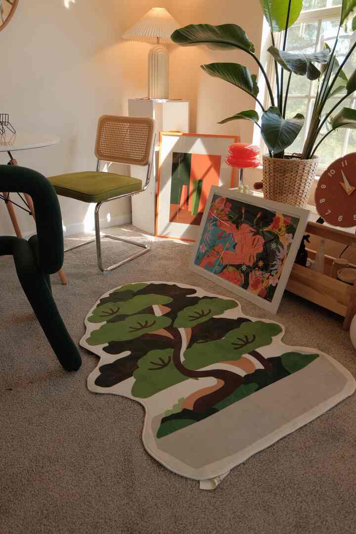 I can always rely on this small rug from Lany Space to bring life to my living and dining room :)

It’s versatile and matches the vibe perfectly!

#summerrug #rugandhome #rugrecommendation #bonsaitree