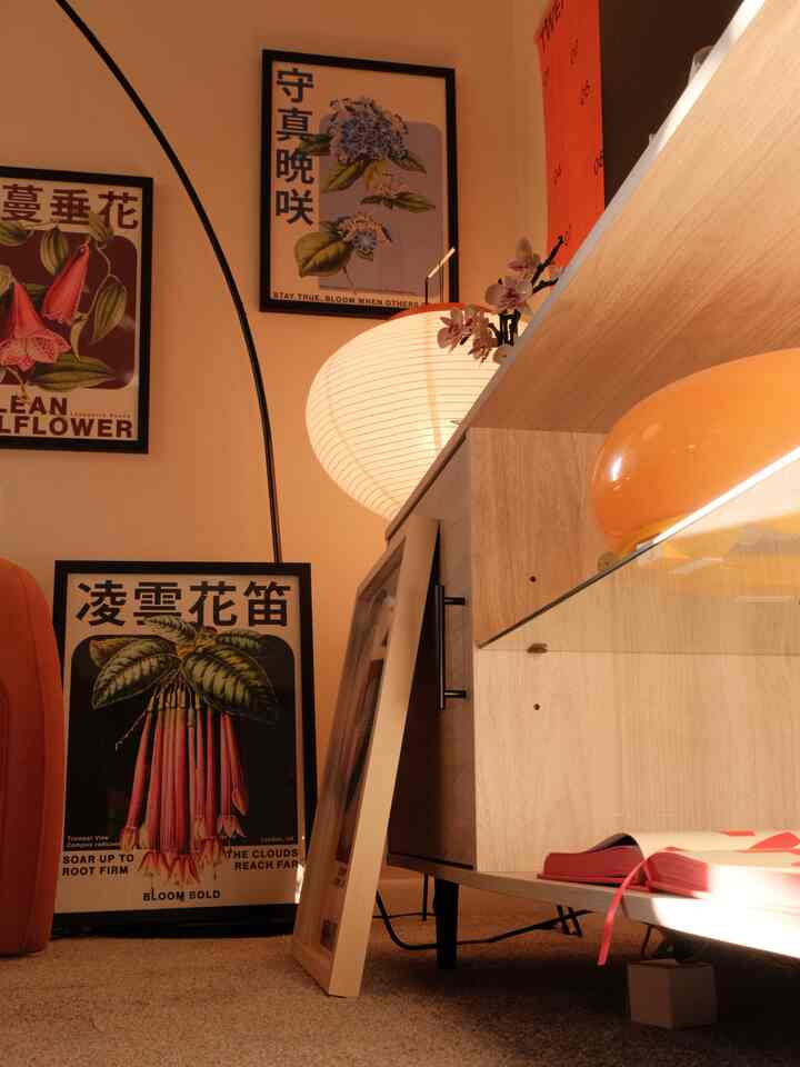 My dreams of having an at-home mini art gallery are coming true! :)

Do you like adding playful art or more solemn art to your home?

#artwall #artgallery #posters #wallart