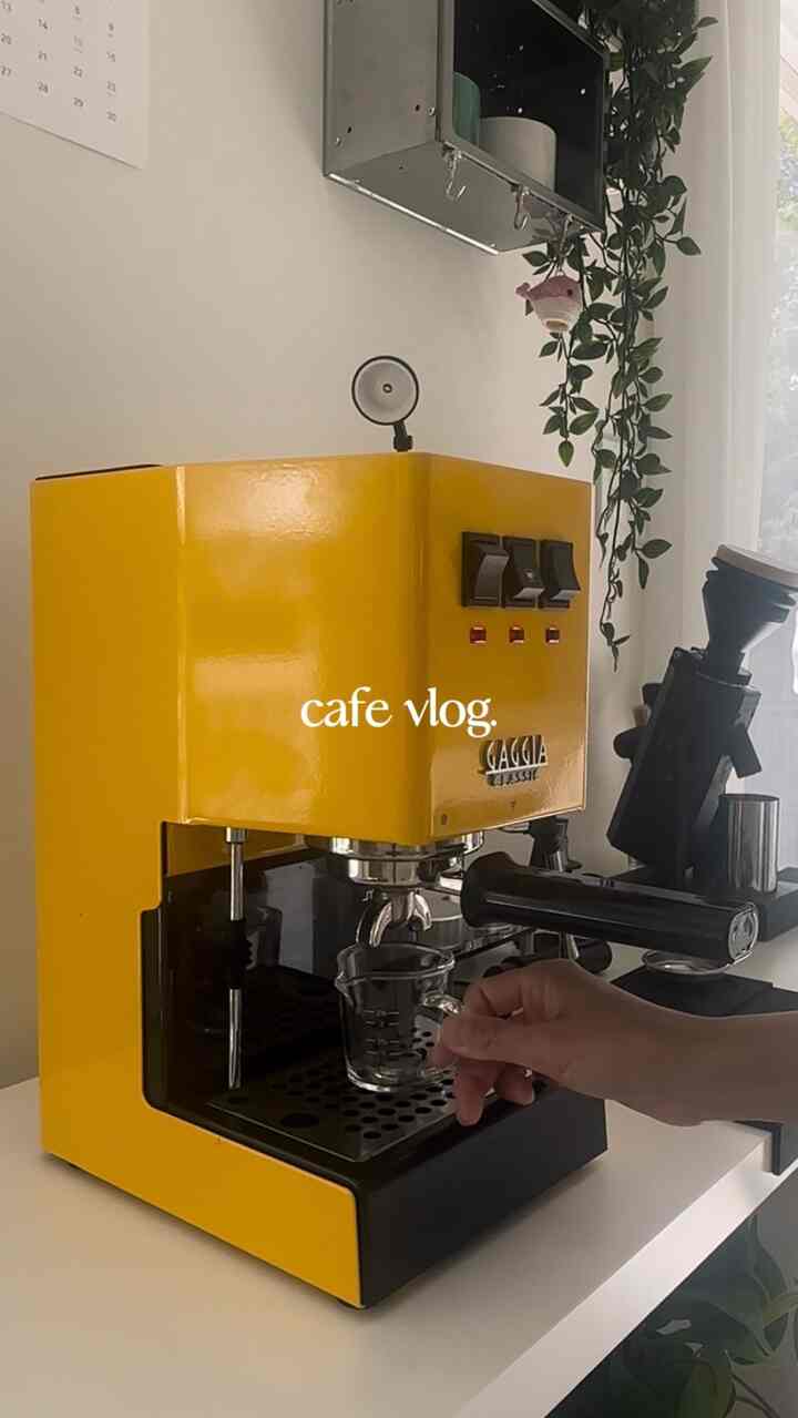 Happy Labor Day mrorning ☺️✨
I hope everyone has a peaceful holiday 🖤



#fallswitch #summertofall #seasonaldesign #homecafe #Homecafegram #홈카페 #Espressomachine #coffeemachine #coffeetime #cozy #cozyhome 