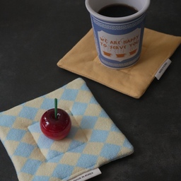 The Ohouse Season 3 Welcome Box has arrived, and the Ohouse Shop is now open. I’m so happy that I can receive high-quality, beautifully designed Korean products directly. The colors of the coasters are just stunning.
#ohouseambarssador #ohouseshop #handmade #coaster #lipbalm #coffeecup #momacup #candle #mirror #maskpack #wellcomgift #gift 