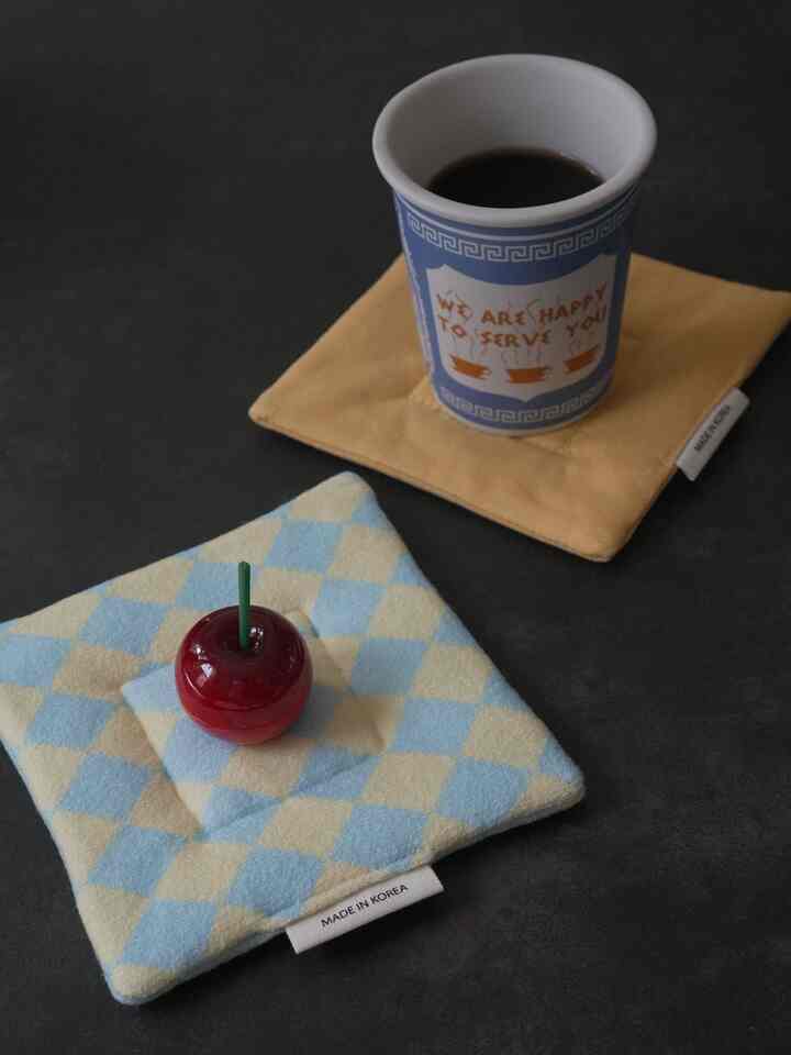 The Ohouse Season 3 Welcome Box has arrived, and the Ohouse Shop is now open. I’m so happy that I can receive high-quality, beautifully designed Korean products directly. The colors of the coasters are just stunning.

#ohouseambarssador #ohouseshop #handmade #coaster #lipbalm #coffeecup #momacup #candle #mirror #maskpack #wellcomgift #gift 