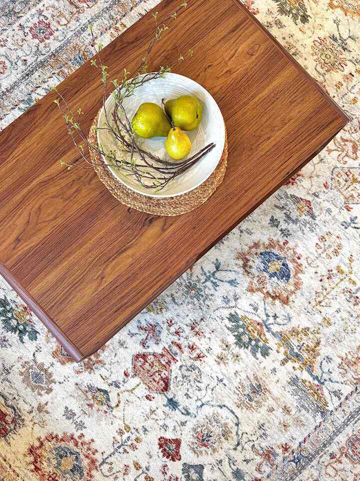 Another touch of fall in living room 🍂
I love my rug, especially in the fall season. It brings such a vintage mood with its faded colors. 

#latesummer #fallswitch #summertofall #seasonaldesign #autumn #fallinterior #livingroom #livingroominterior #teatable #rug #ruginterior #fallseasonrug #rugrecommendation 