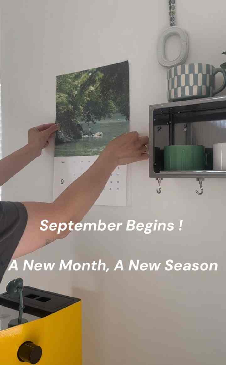 Turning the page to September — a gentle reminder that new beginnings can be simple and beautiful 🤎


#fallswitch #summertofall #seasonaldesign
#calender #ikea #ikeacup #poster #fallposter #fallinterior 