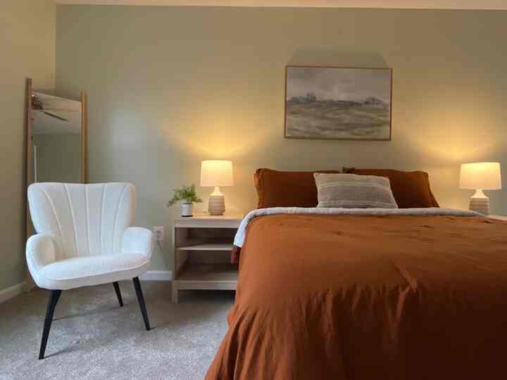 Fall is just right around the corner 
#fallinterior #cozybedroom #simplelife #CozyInterior 