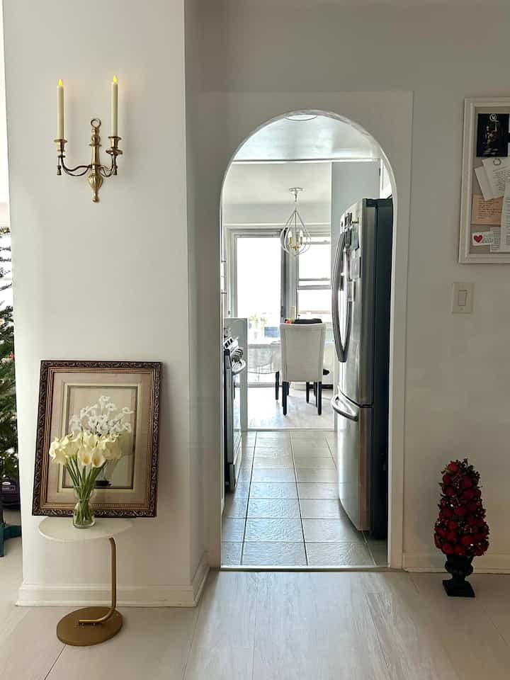 A budget-friendly tip for entryway decor is to place a frame on top of a drink stand. I believe I got the stand for less than $10. 

It gives a lot of visual interest and also doubles as extra space for your beloved decor items or home essentials. 🫶

#entrywaydecor #tip #frenchmodern #romantic 