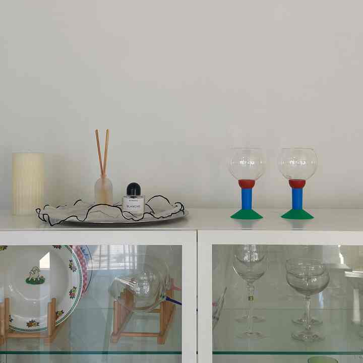 Tambahkan gelas anggur baru ke koleksi gelas saya!
Suka warnanya ❤️

#aksesorisrumah #budget #hometips #homedecor #ikea #espresso #coffee #homebar #ikea #moma #wineglass