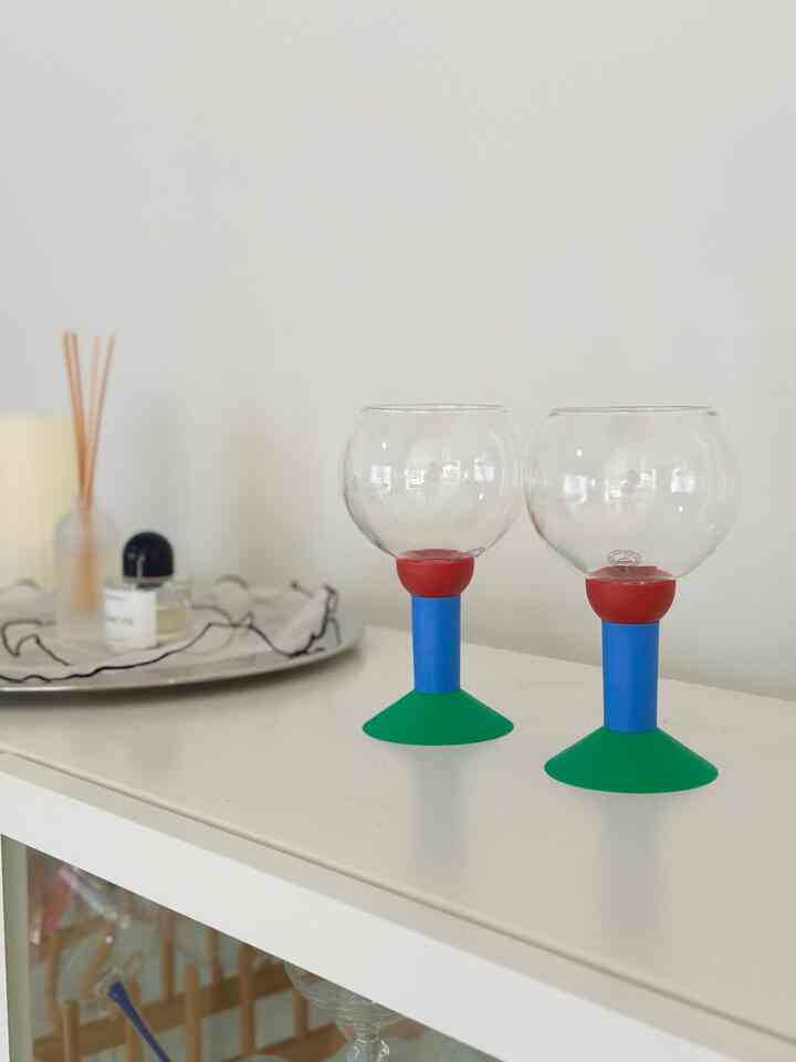 Omg,, I love it ❤️
These playful glasses have a lightweight plastic base, making them perfect for outdoor use. I love how they’re practical yet add such a fun pop of color to the space ✨☺️

#moma #wineglass #ikea 
#homeaccesories #budget #hometips #homedecor #color 