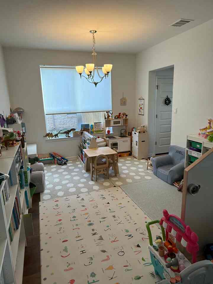 Reorganizing kids’ playroom! 💛💚🤎

#playroominterior #wood #white #toys #labeling #beforeandafter