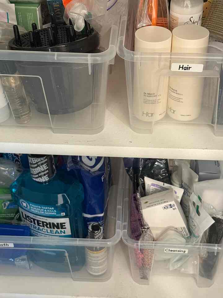 Nothing special but Peace in Mind ✨
This is a pantry of my main bathroom! 
Classify items in each box 🫶🏻
NIIMBOT label sticker printer is good 🩶 

#nothingspecial #beforeandafter #classify #labels #pantryorganize #minimalliving 