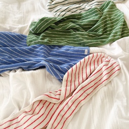 Sometimes it’s the small things like these striped towels that turn a corner into my space✨ 
#myspacemystyle #homewithpersonality #howyouhome #houseinspo #roominspo #myhomestyle #homedetails #cozycorners #decorlove #interiorinspo #styledspace #athomevibes #homestylingideas #simpledecor #affordabledecor