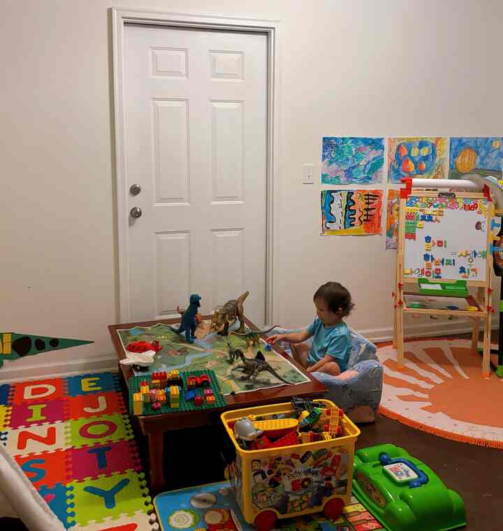 I love decorating the playroom with lots of vivid colors. I feel like every child has their own bright and unique beauty, and I want them to be surrounded by colors that let them express themselves as much as possible. 🌈

How do you like to decorate your kids’ playroom?

#playroom #kidsroom #kidsplayroom #kidroom #cozyhome #homedecor #toddler #babyroom 