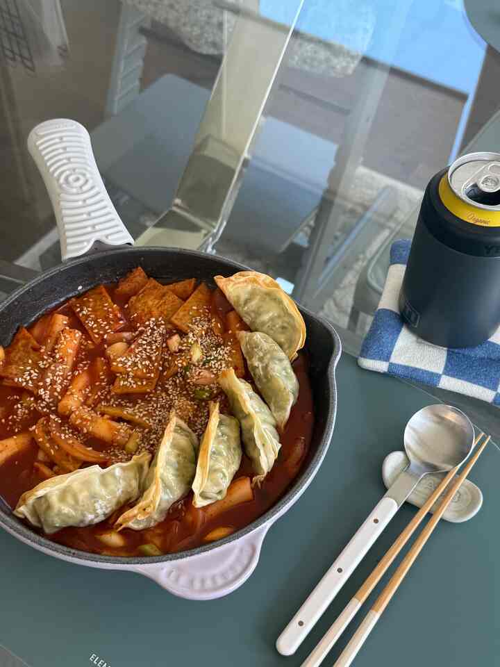 Makan siang yang sempurna buatku 🥹♥️

#makanankorea #lunch #solo #mystyle