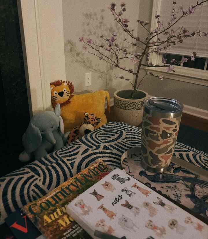 After all three of my boys go to bed, I usually curl up on the couch with a cup of water or tea and jot down a few thoughts in my journal while soft piano music plays in the background. I love being surrounded by my kids, but I also really treasure those quiet moments alone—they help me reset my mind (if that makes sense 😉).

How about you? Do you have a way you like to enjoy your me-time? 


#livingroom #cozyhome #familyroom #cozyfamilyroom #autumn #autumndecor #falldecoration #fallvibe #가을데코 #홈데코 #거실데코 #미국집